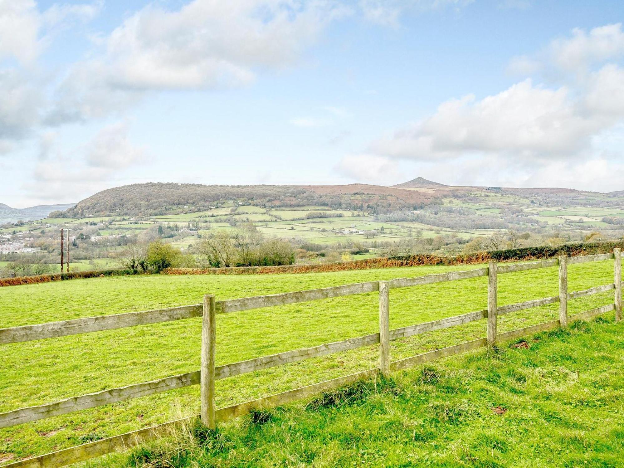 Tyr Ywen Cottage Abergavenny Exteriör bild